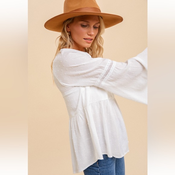 15. Hem & Thread Women’s Blouse Swiss Dot Flare Sleeve Lace White NWT - Picture 3 of 8